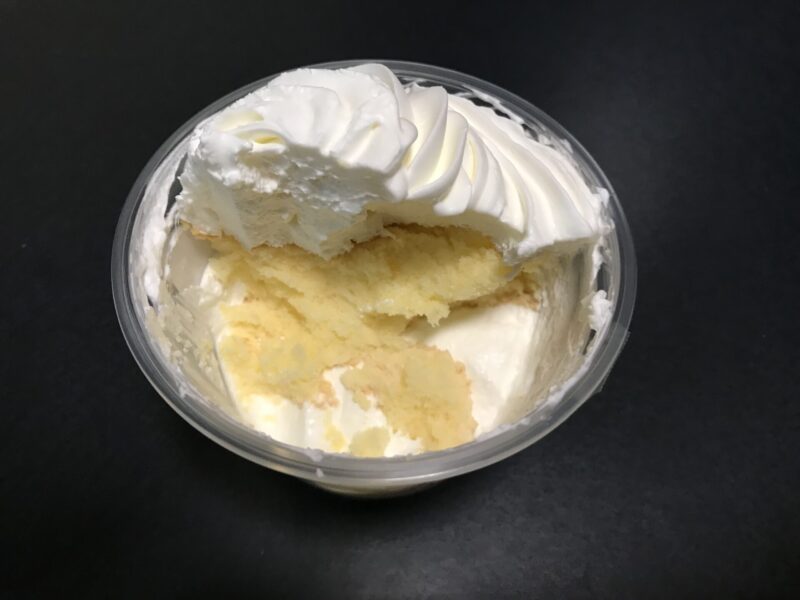 おぼれクリームのシフォンケーキ